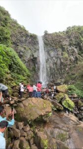 Mangeli waterfalls Maharashtra Goa photos